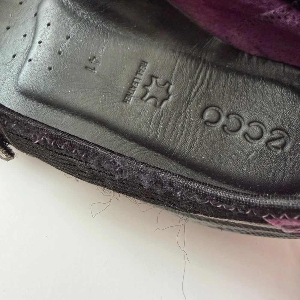 Ecco Black and purple Mary Jane style flat shoe.